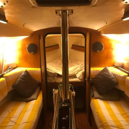 Bateau-hôtel Logement insolite dans le Golfe de Saint Tropez