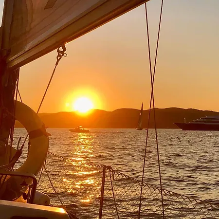 Logement Insolite Dans Le Golfe De Saint Tropez 船屋 *