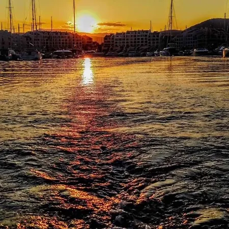 Logement insolite dans le Golfe de Saint Tropez *